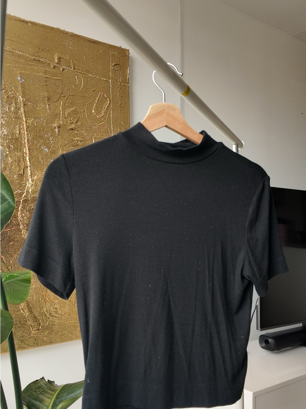 Babaton Black Short-Sleeve Mock Neck Tee